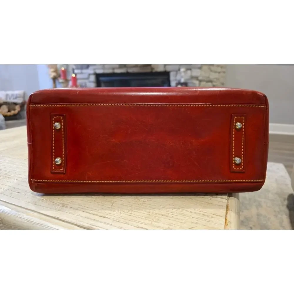 Dooney‎ & Bourke Hobo Shoulder Bag Womens Medium Red Zip Top Gold Croco Embossed